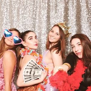 Meet your Posher, Elaine